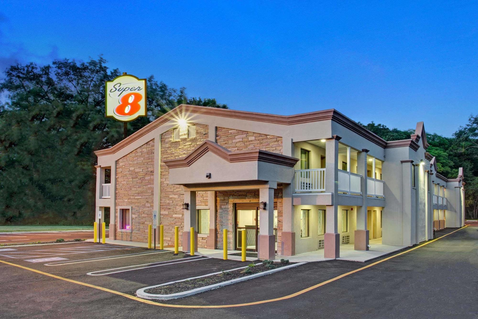 艾斯拜瑞公园市速8酒店 外观 照片